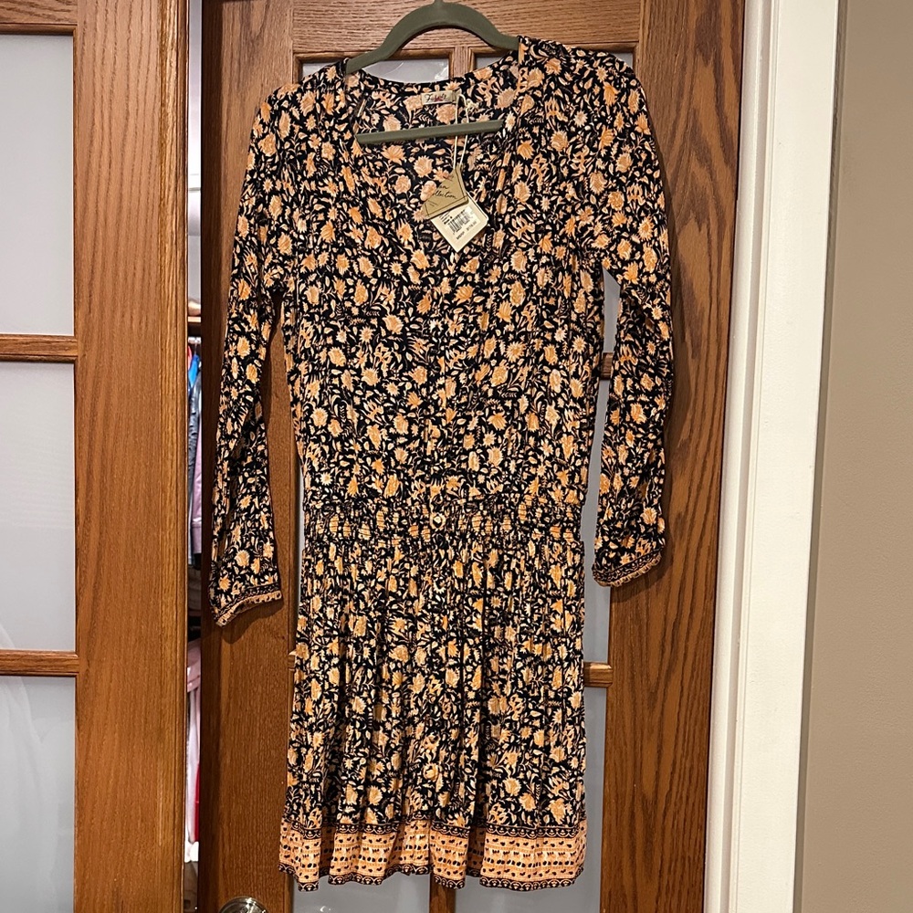 Faherty Black Long-Sleeve Floral Tiered Dress with Tan Print - Picture 3 of 8